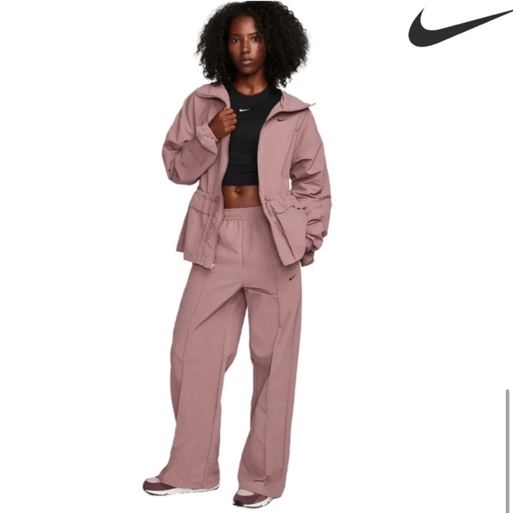 New- Nike Sportswear Everything Woven Oversized H… - image 1